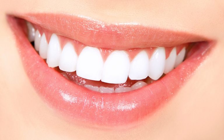 Rules to use activated charcoal for teeth whitening and the best recipes